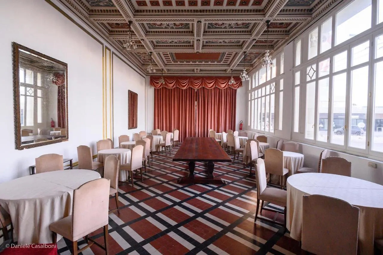 Le Grand Hotel Riccione 4*,
