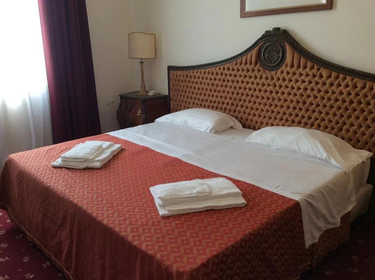 Le Grand Hotel Riccione Italia
